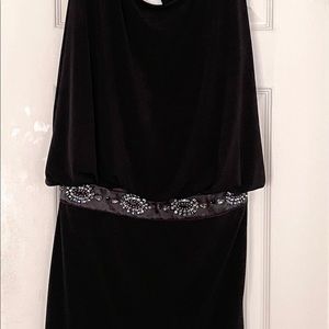 Laundry  by Shelli Segal, Size 4 (EUC)